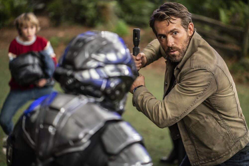 el proyecto adam (2022) es una de esas películas de ciencia ficción en netflix con viajes en el tiempo que debes ver