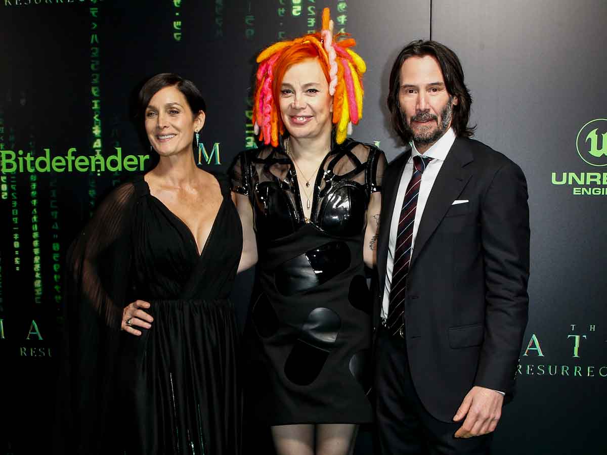 carrie-anne moss, lana wachowski and keanu reeves on the green carpet at the u.s. movie premier of the matrix resurrections at the castro theater on december, 18, 2021 in san francisco, california. (photo by christopher victorio/imagespace/sipa usa)