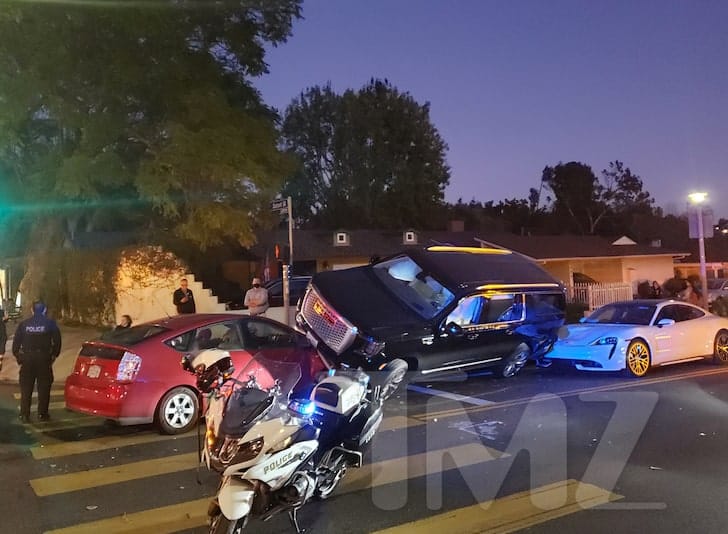 arnold schwarzenegger sufre aparatoso accidente de coche