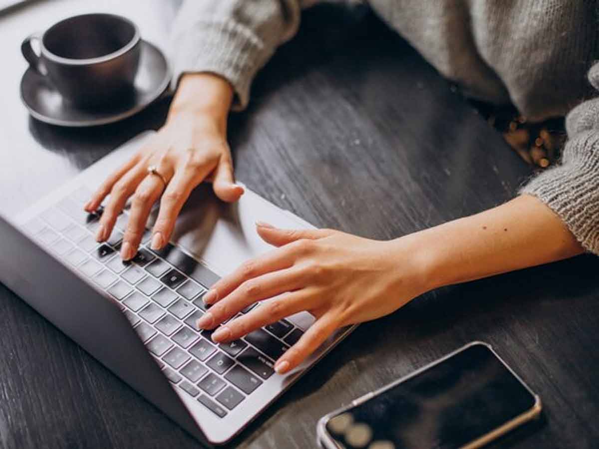 quién está detrás de súper ficción