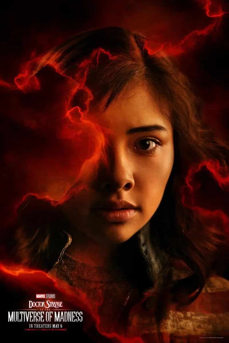 póster de américa chávez en doctor strange 2