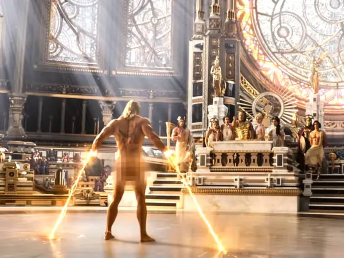 chris hemsworth desnudo en thor: love and thunder