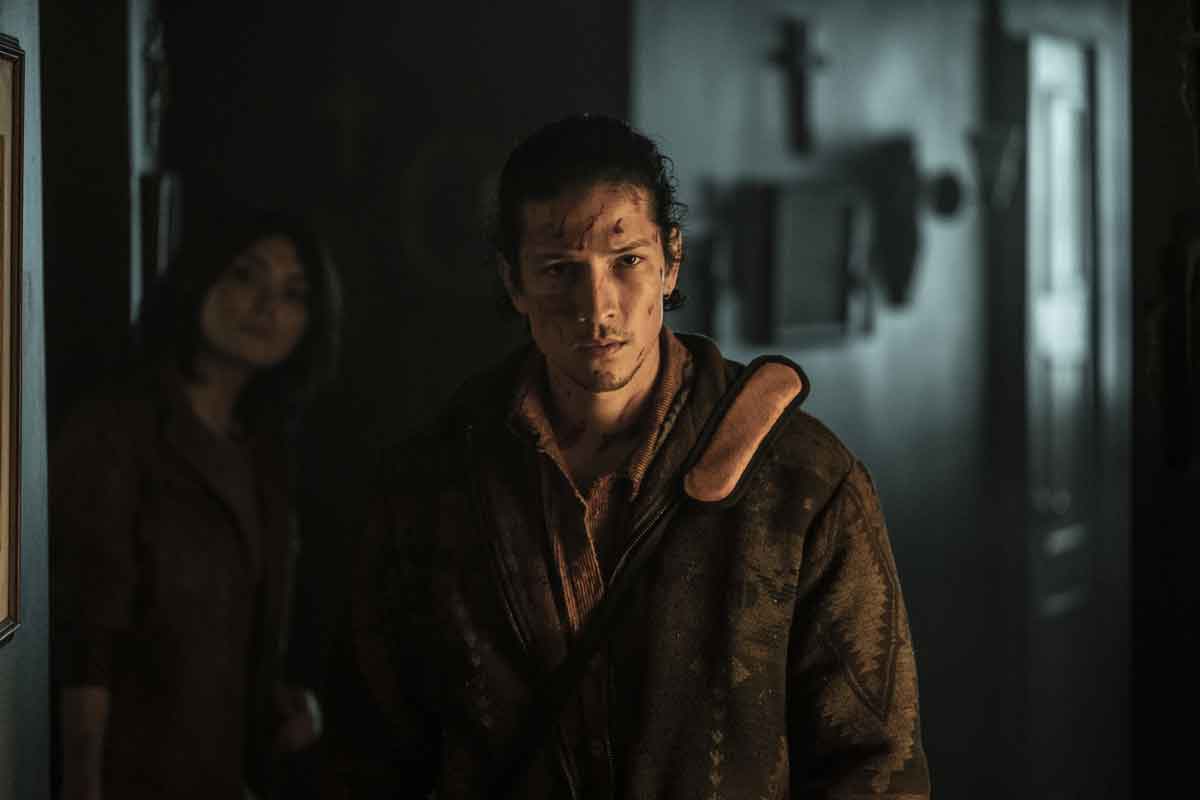 daniella pineda y danny ramírez