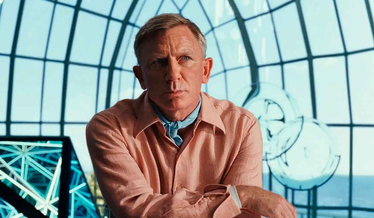 fotograma de puñales por la espalda: el misterio de glass onion