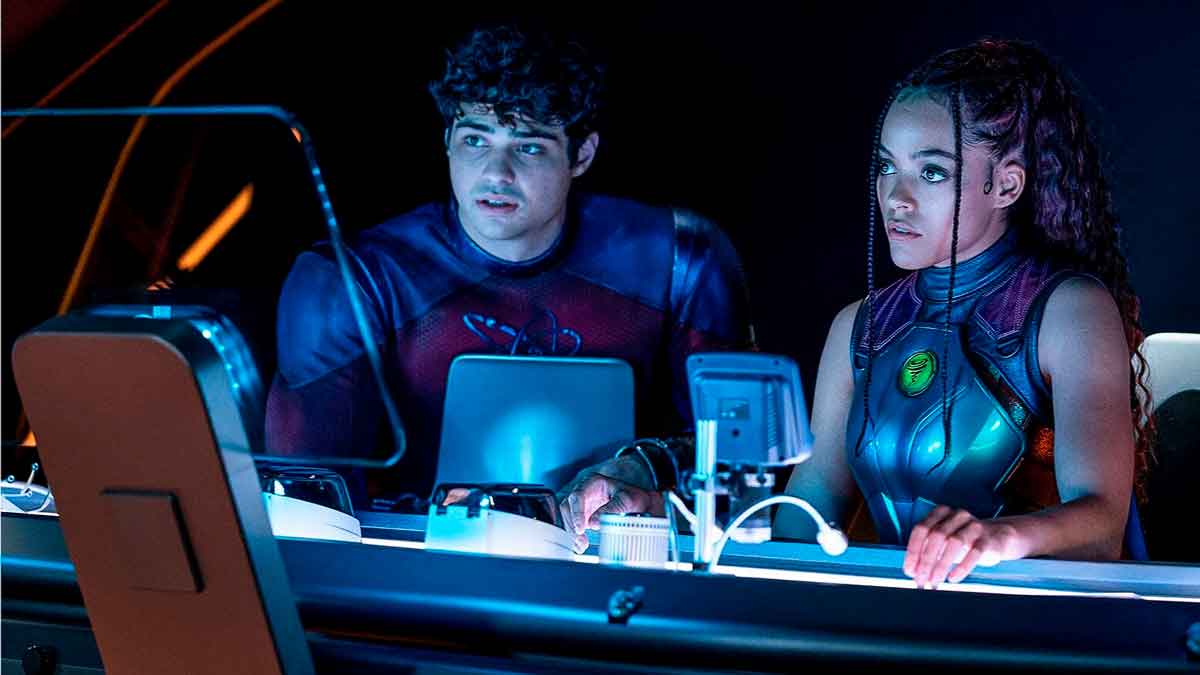 black adam atom smasher cyclone