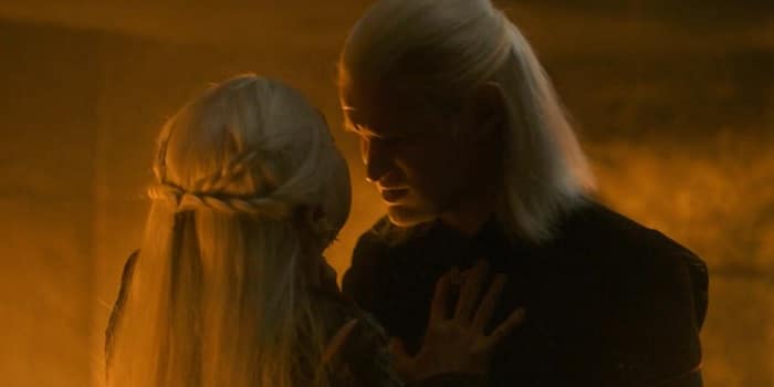 daemon asfixia a rhaenyra en la casa del dragón