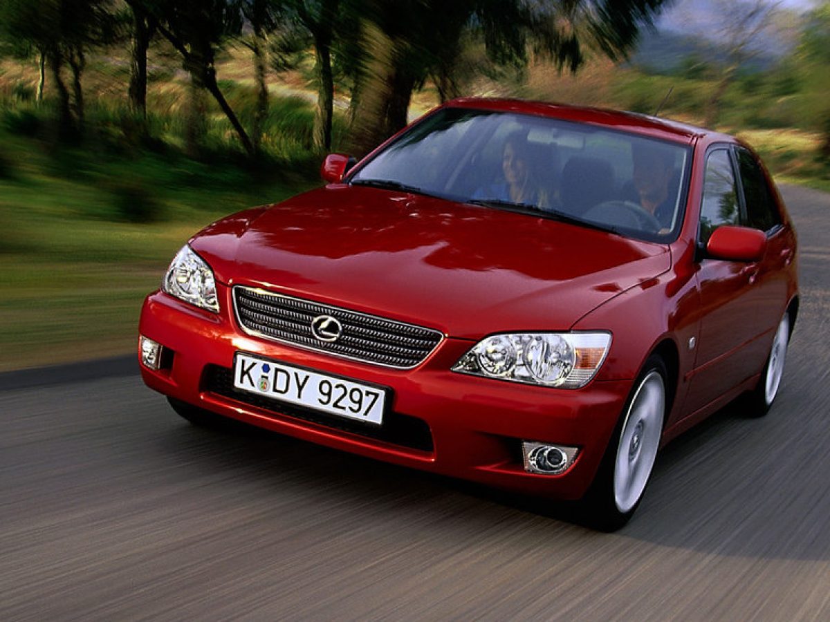 automovilismo otaku en el salón del cómic de valencia 2023