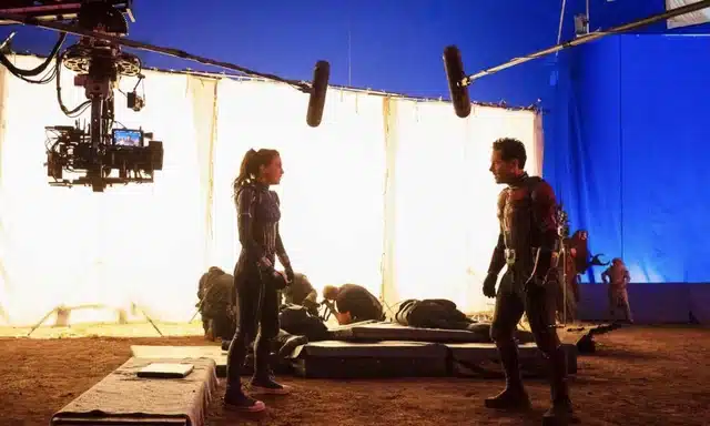 paul rudd y kathryn newton en el rodaje de ant-man y la avispa: quantumania