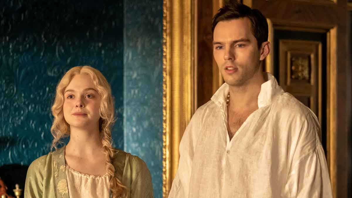 elle fanning y nicholas hoult en the great