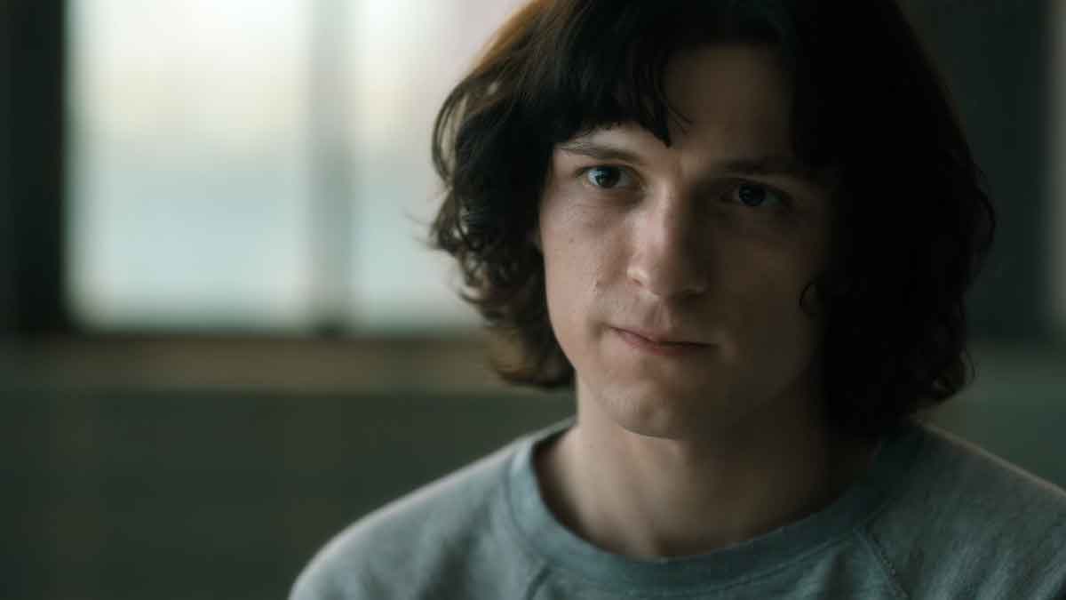 the crowded room la serie de tom holland