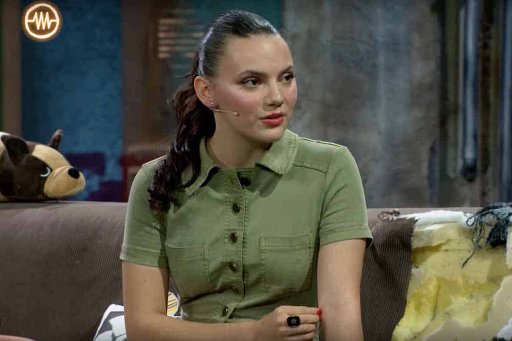 dafne keen en la resistencia