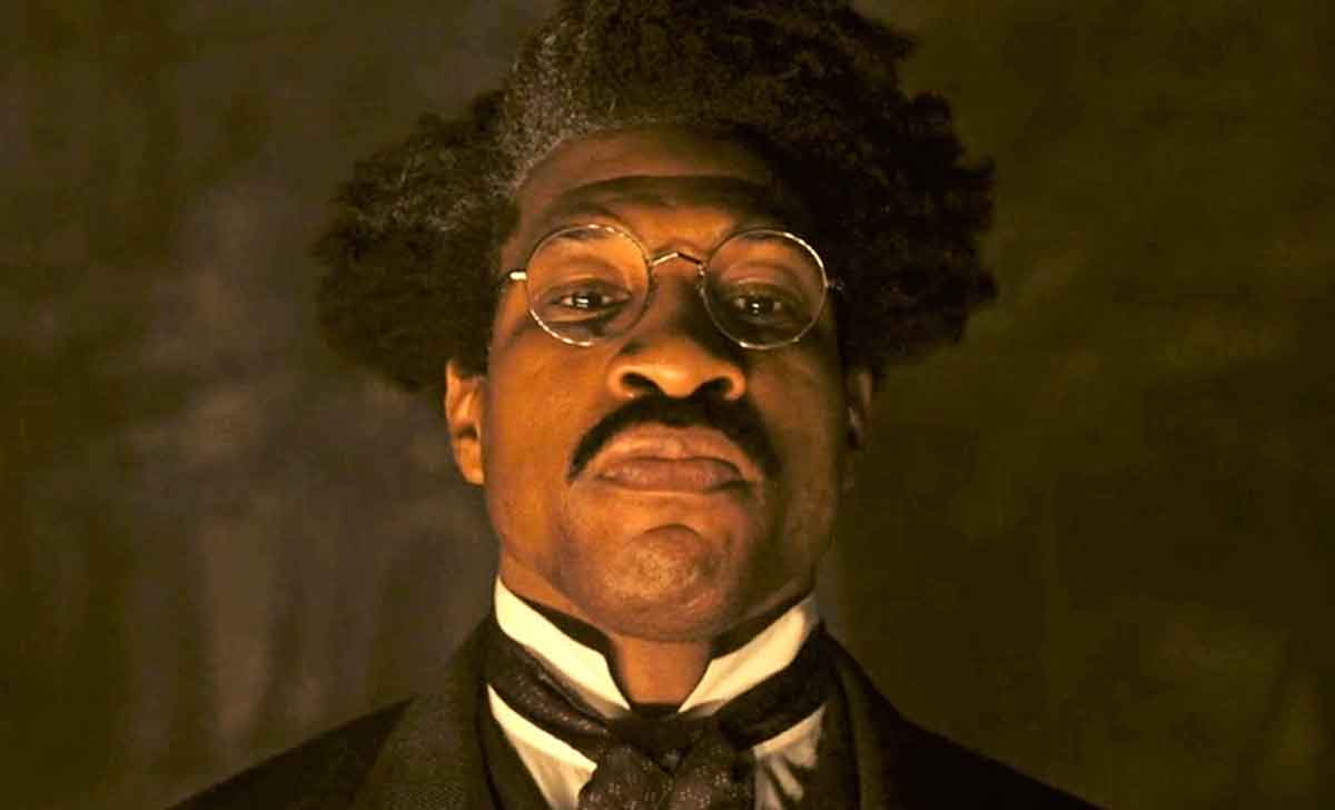 jonathan majors como victor timely