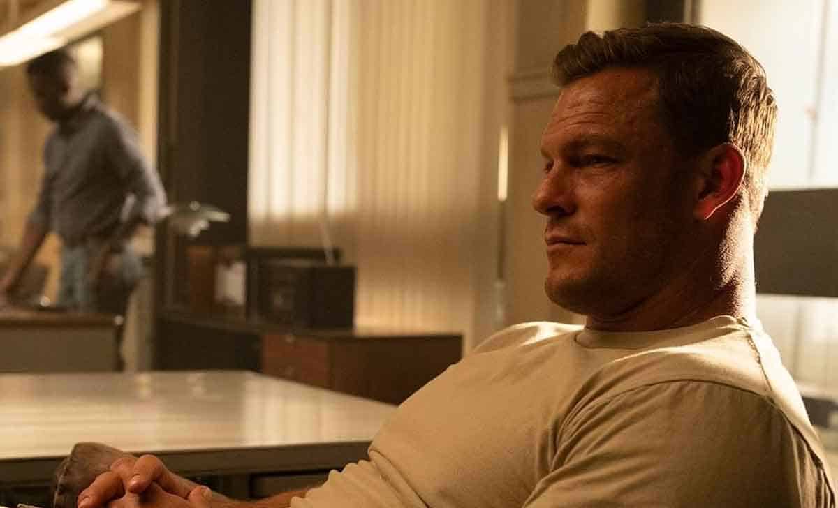 alan ritchson en reacher