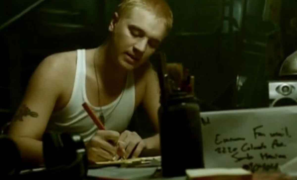 stan (2000) de eminem y dido