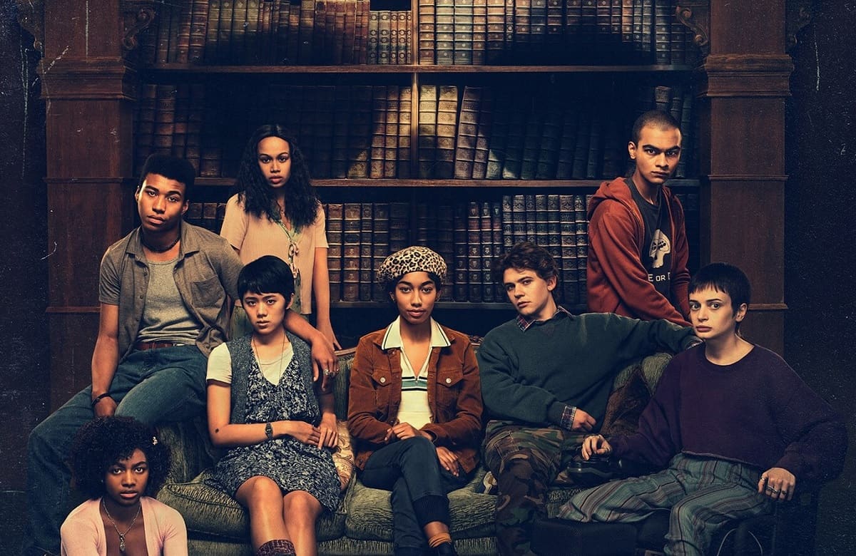 el club de la medianoche es una de estas series de terror en netflix para marcarte una buena maratón