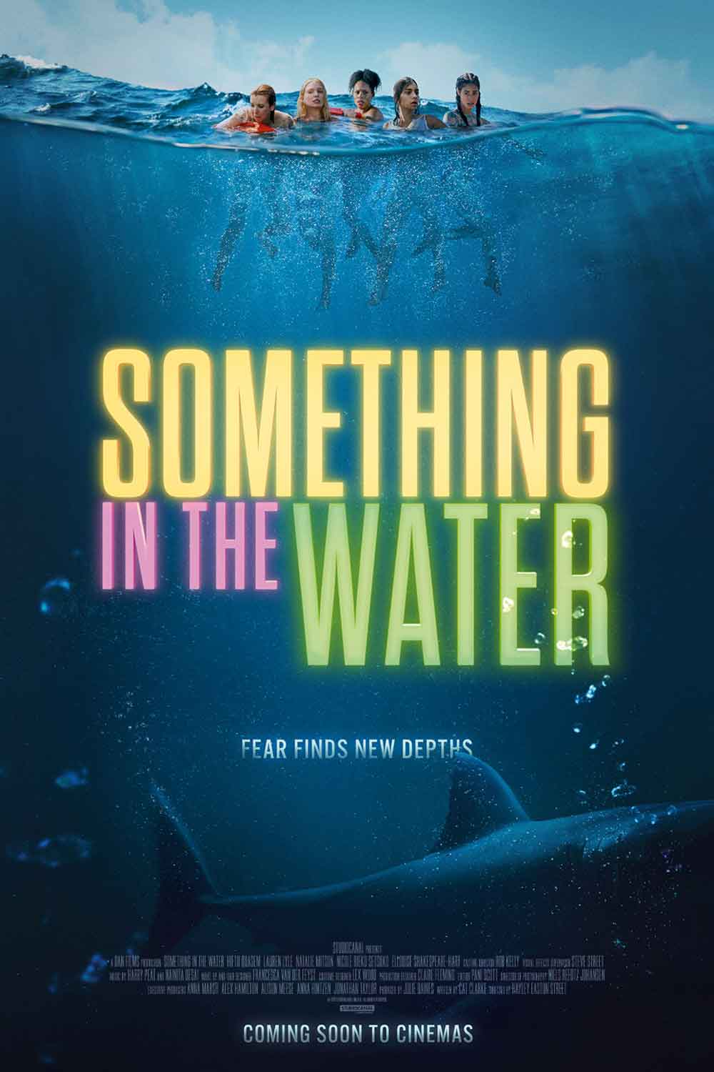 película de tiburones - something in the water