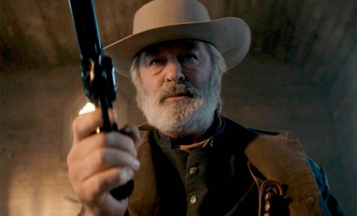 ¡impactante revelación! abogados de alec baldwin acusan a la fiscal de ocultar pruebas cruciales sobre el arma