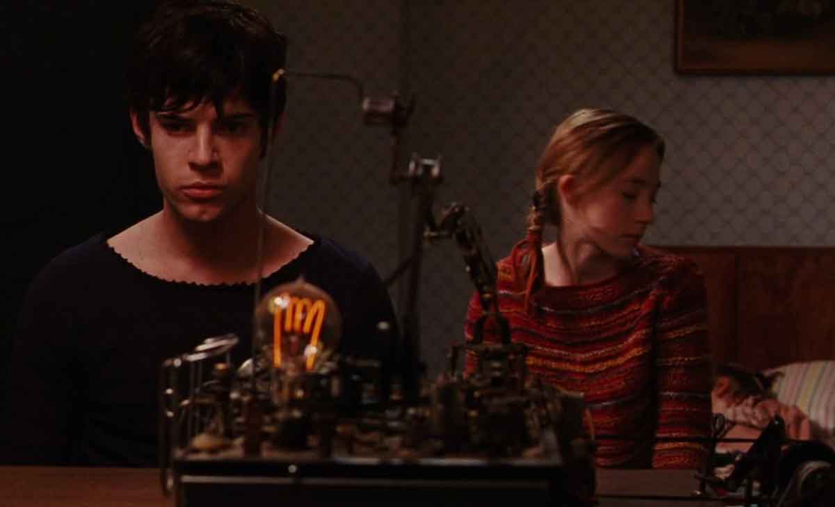 película de ciencia ficción city of ember: en busca de la luz (2008)
