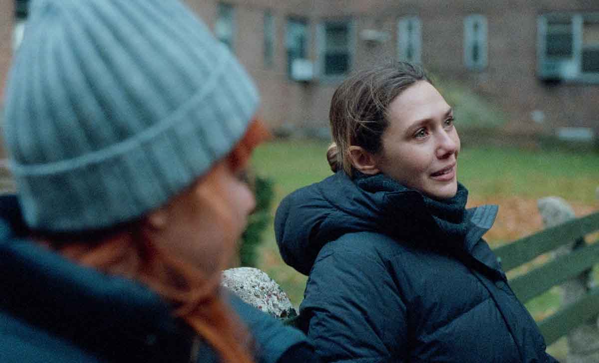 película de netflix las tres hijas (his three daughters)