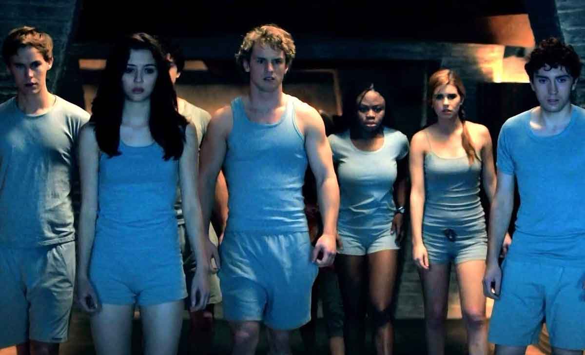 after the dark película de ciencia ficción