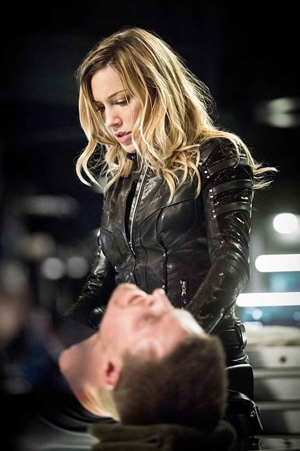 katie cassidy en el arrowverso